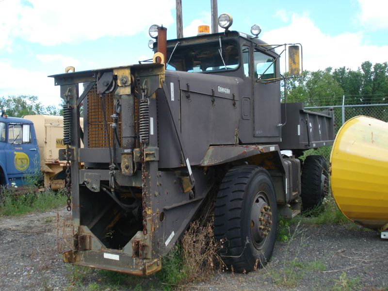 http://www.badgoat.net/Old Snow Plow Equipment/Trucks/Oshkosh Plow Trucks/Oshkosh Trucks/GW800H600-17.jpg